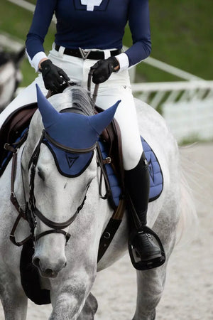 Ear Bonnet with a Contrasting Frame “Balance”