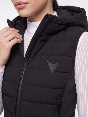Black quilted gilet, zip and Valerie Equestrian logotype detail — Valerie Equestrian Assurance