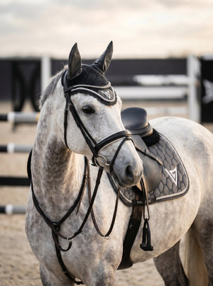 Grey velvet saddle pad, lifestyle — Valerie Equestrian